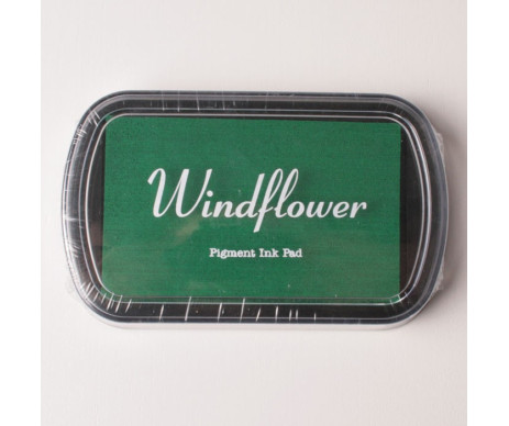 Tento razítkovací polštářek slouží k vytvoření středně zelených otisků razítek nebo prstů na papír, plátno a podobné savé materiály