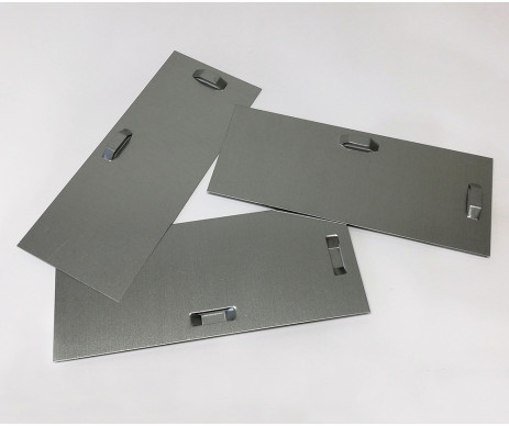 Plech pro zavěšení velkého zrcadla či obrazu na zeď v rozměru 10x24 cm